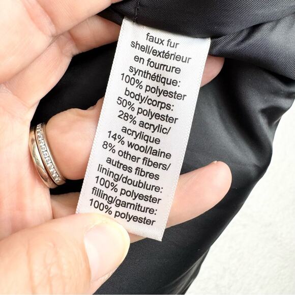 NWT Maurices Black Buffalo Plaid Sherpa Block Full Zip Vest Black/White Size XS - Picture 10 of 13